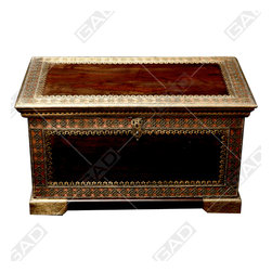 WOOD EN BRASS RECTANGLE BOX PAIR - Furniture