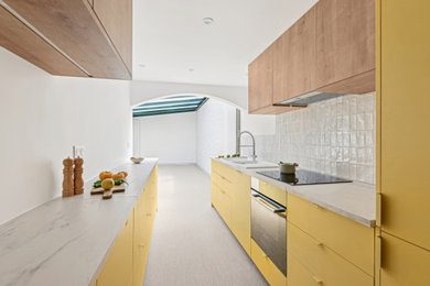 Réalisation d'une cuisine design.