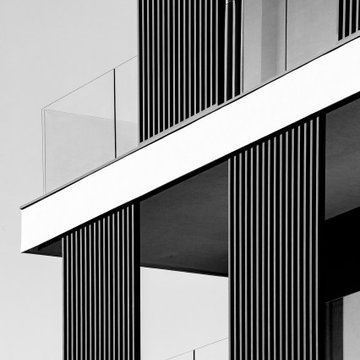 HUGE BUILDING