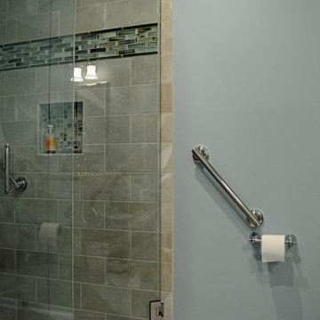 Gwinnett - Handicap Accessible Bathroom