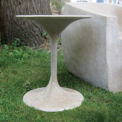Zachary A. Design Lightweight Fiberglass Outdoor Furniture - Outdoor Side Tables
