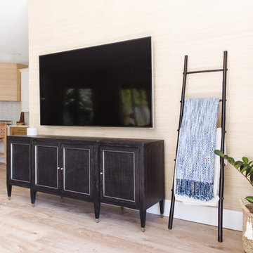 Holly leaf Family room