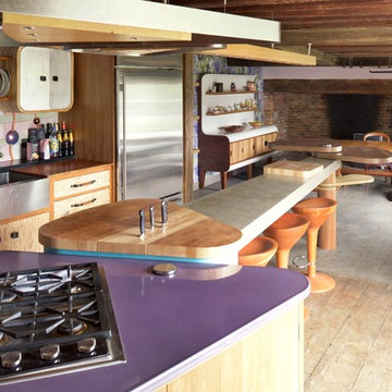 A modern, sociable kitchen-living area