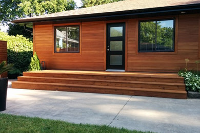 Deck - traditional deck idea in Toronto