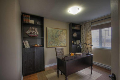 Inspiration for a home office remodel in Montreal