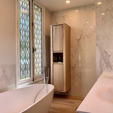Salle de bain autour du marbre