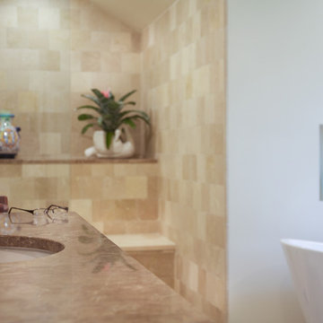 Master Suite & Bathroom