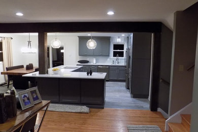Example of a minimalist home design design in Philadelphia
