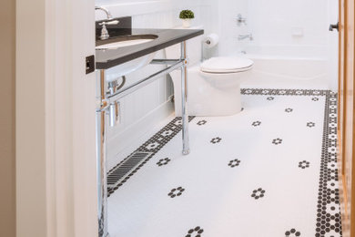 Example of a classic bathroom design in Other