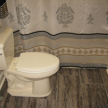 Jack and Jill Bathroom (B-77)
