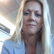 April Arnzen's photo