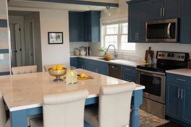 Example of a kitchen design in Minneapolis