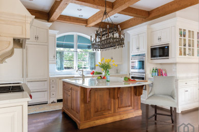 Kitchen photo in Dallas