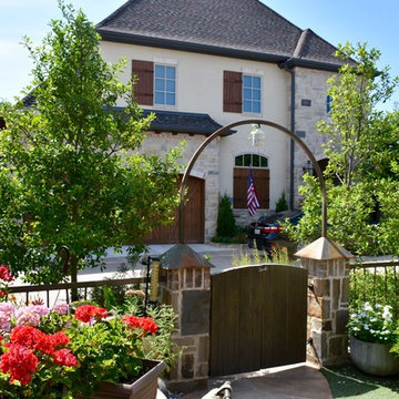 Naturalized Patio Home Landscaping