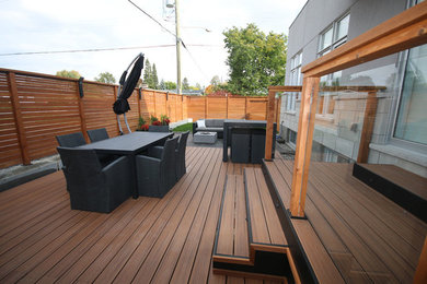 Deck photo in Ottawa
