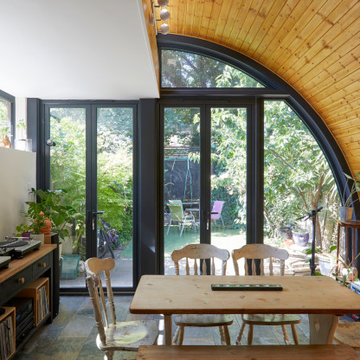 Stunning Curved Extension, Fully Bespoke