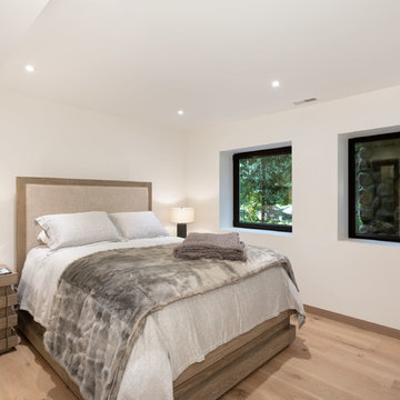 Whistler Snowy Creek Chalet Reno