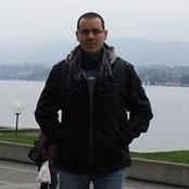 Asher Elmozninos foto