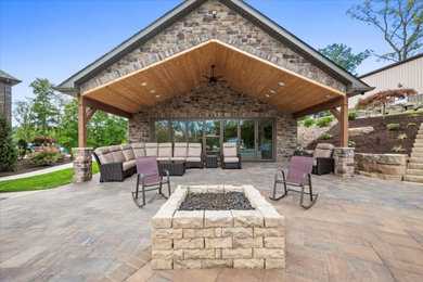 Example of a patio design in Other