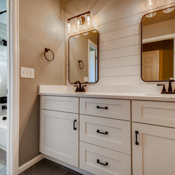 Columbine Bath, Laundry, and Stairs