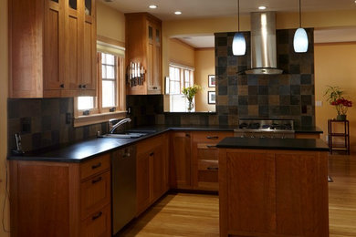 Arts and crafts kitchen photo in San Francisco