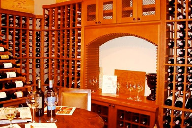 Example of a wine cellar design in Miami