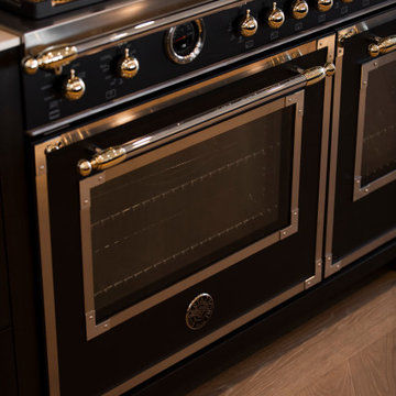 Black Finished Bertazzoni Heritage Series Range