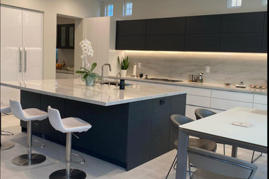 Inspiration for a modern kitchen remodel in Orange County