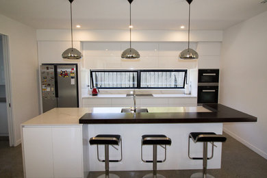 This is an example of a contemporary kitchen in Christchurch.
