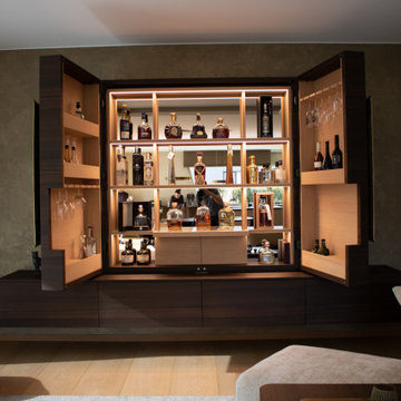 Barschrank und Sideboard in Eiche und Räuchereiche
