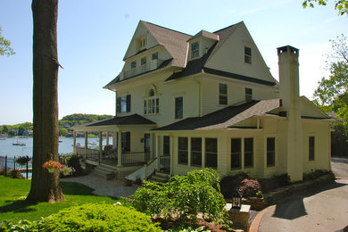 Example of a classic exterior home design in New York