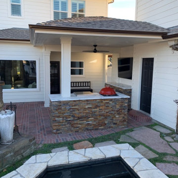 Patio & Summer Kitchen