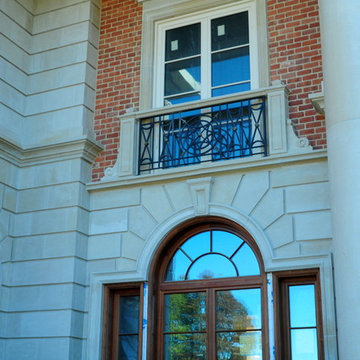 NATURAL LIMESTONE RESIDENCE IN LONG ISLAND, NY