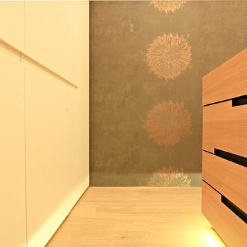 081 HAUS C