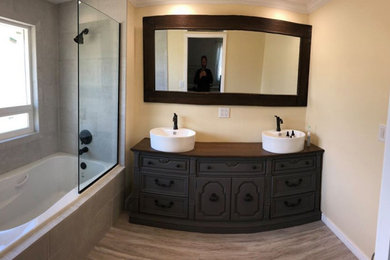 Example of a bathroom design in Boise