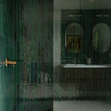 Emerald Green Tile Walk-In Shower | Portland, Oregon