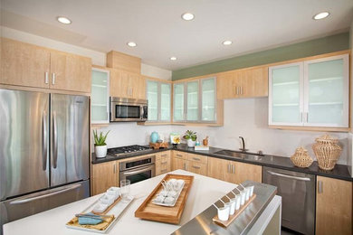Inspiration for a contemporary kitchen remodel in Los Angeles