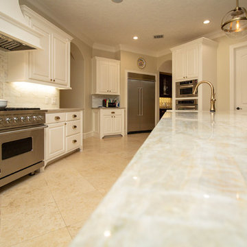 Wellspring Lake - Kitchen