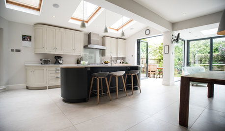 Kitchen Tour: A Bespoke Kitchen is Recycled in a New Extension