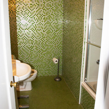 New York Residence: Glittered Green Bathroom