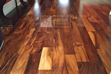 Entryway - traditional medium tone wood floor entryway idea in Little Rock
