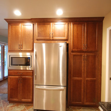 Maple Chestnut/Volga Blue Granite