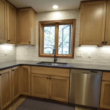 Spacious Kitchen with Peninsula Seating