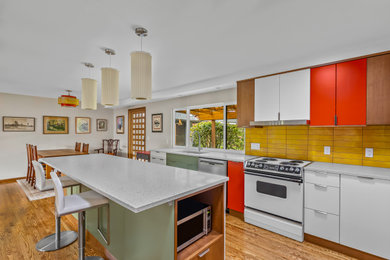 Inspiration for a 1960s kitchen remodel in Seattle