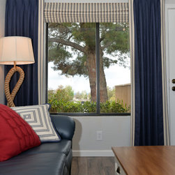 Nautical Theme In A Living Room - Curtains