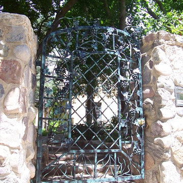 Vineyard Walkway Gate
