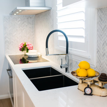 Shake Design Cottage kitchen