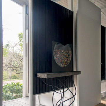 My Houzz: Classic Style in an Updated Midcentury Home in Dallas