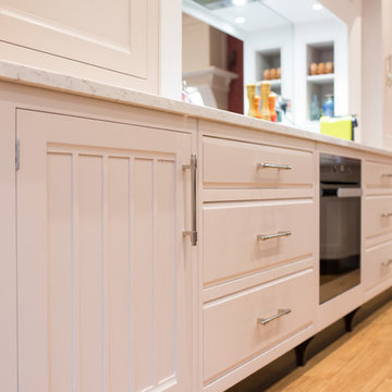 Arts and Crafts Style Kitchen with Contrasting Finishes