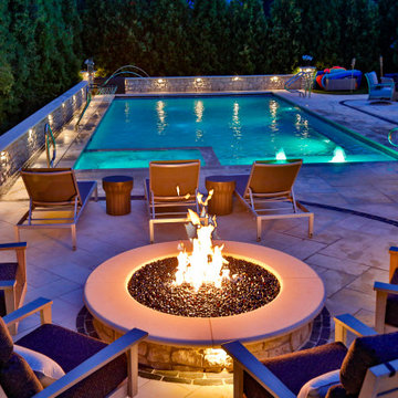 Arlington Heights, IL Rectilinear Swimming Pool with Interior Hot Tub